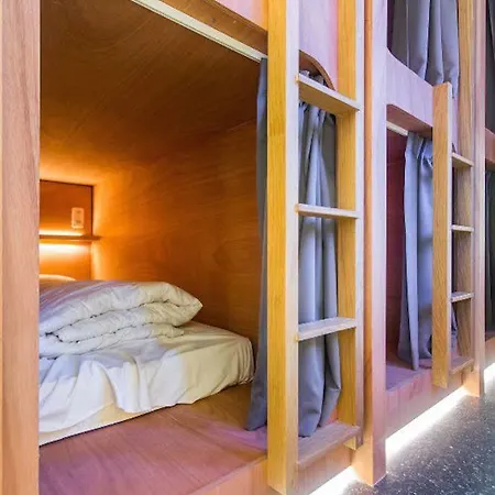 Hostal The Ash *