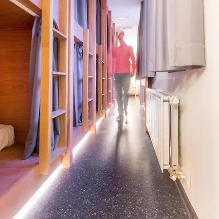 Hostal The Ash *